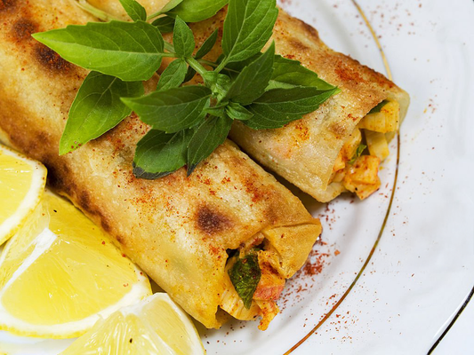 Cannellonis de crabe, pointes d’asperges et jus au vin de glace