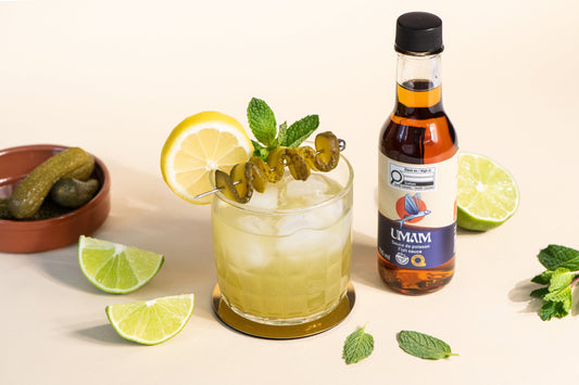 Cocktail de gin sucré-salé au jus de cornichon