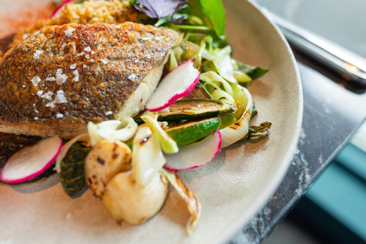 Doré en écailles vertes et vinaigrette à l’échalote