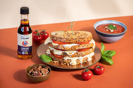 Pain doré salé au Brie d'ici, tomates et noix